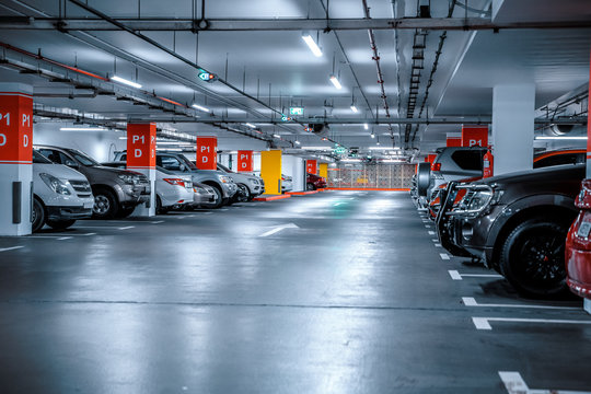 Infinity 99 parking